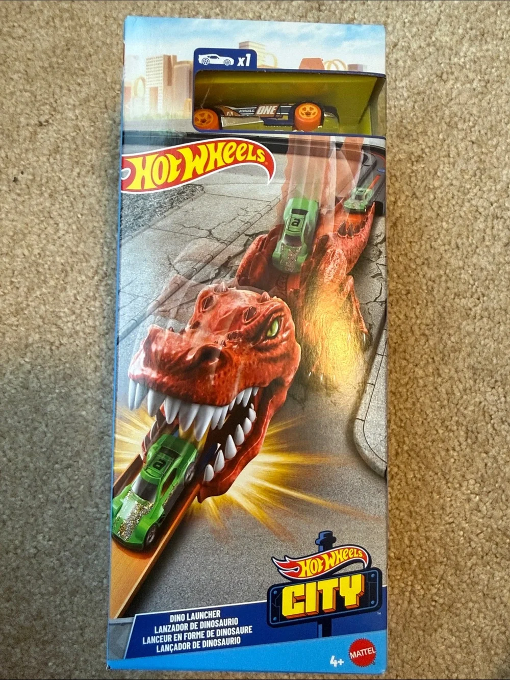 Hot  Wheels 2 pack Dino Launcher and Fuel Station
